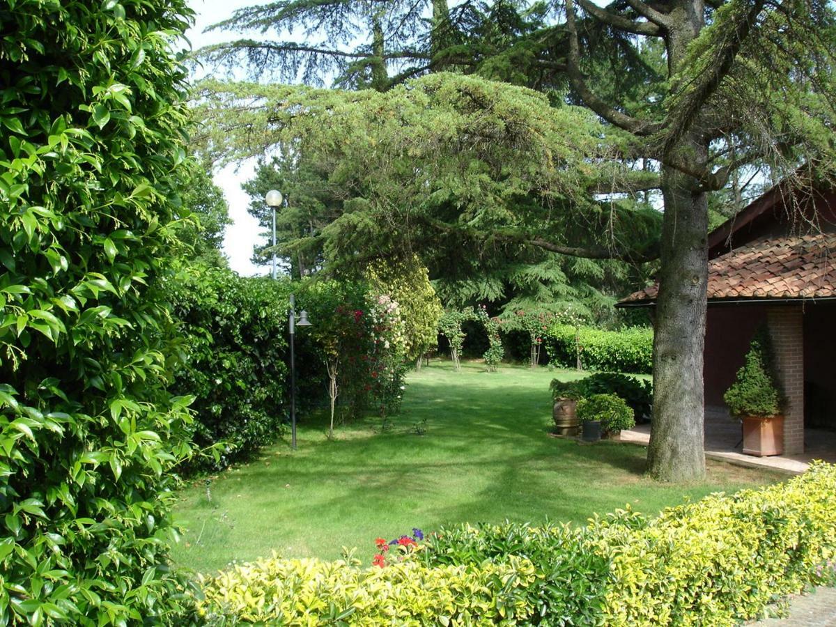 Villa Colle Farnese Esterno foto