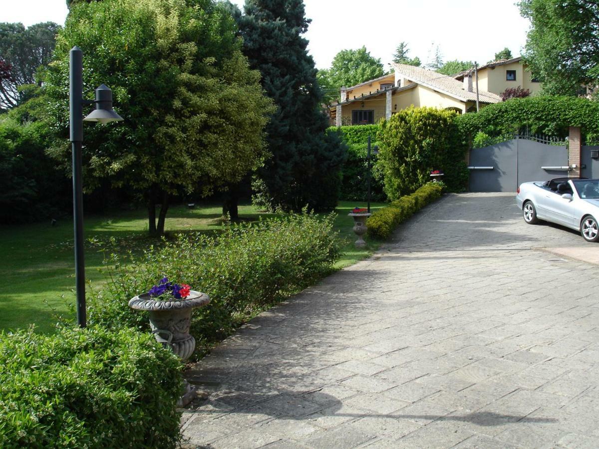 Villa Colle Farnese Esterno foto